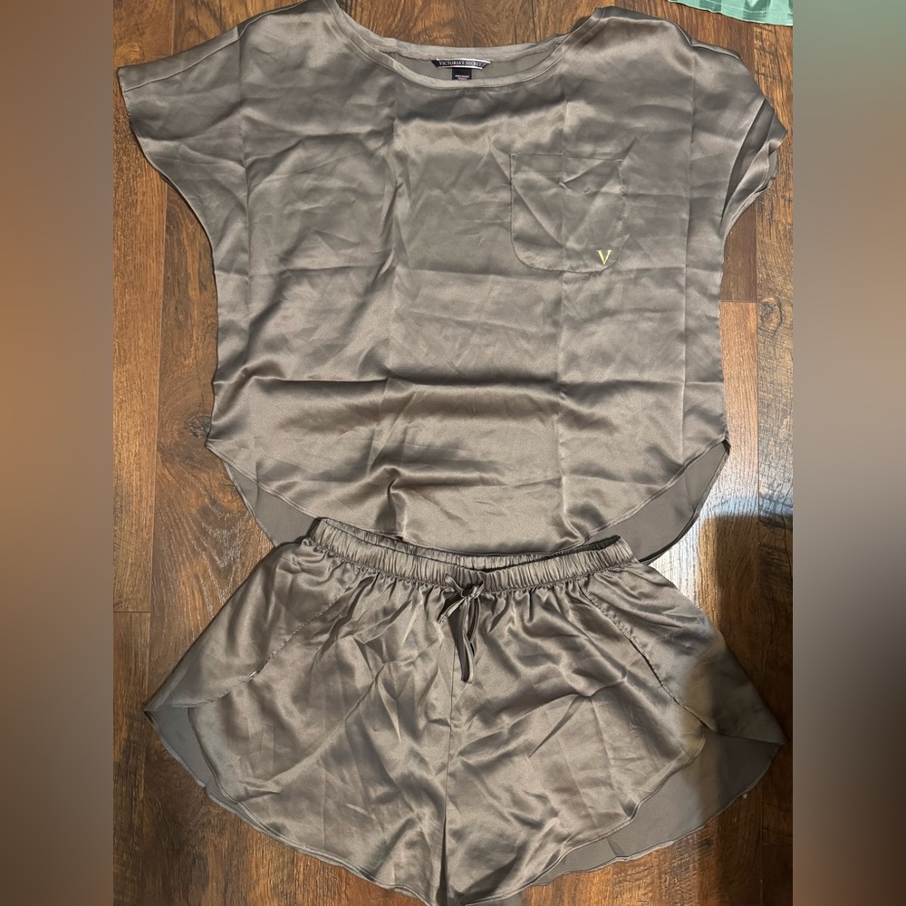 Victoria's Secret Satin Pajama Set - Brown